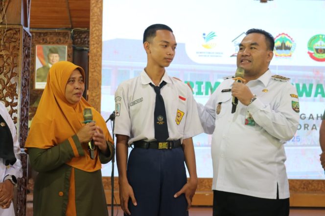 wali murid atau orang tua siswa sekolah rakyat juga akan diberikan dukungan dari Pemerintah Kabupaten Blora. Foto Humas.