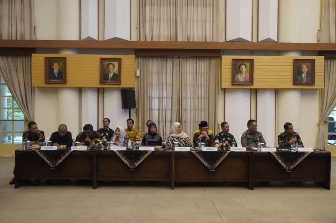 
					Pemerintah Kabupaten Blora Kunjungan ke Kampus UNY Yogjakarta untuk pembangunan UNY di Blora.