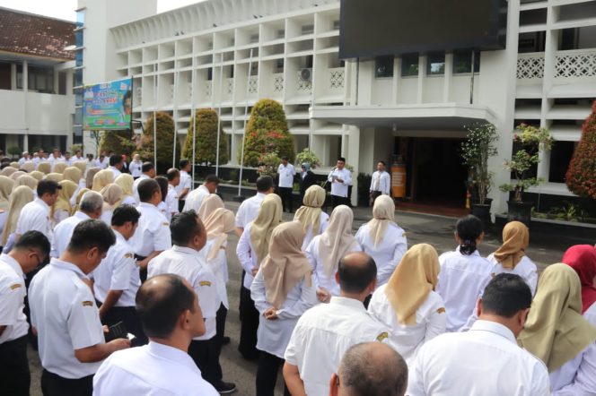 
					Blora Kena Pangkas Rp370 M, Ini Instruksi Keras Bupati Arief ke ASN