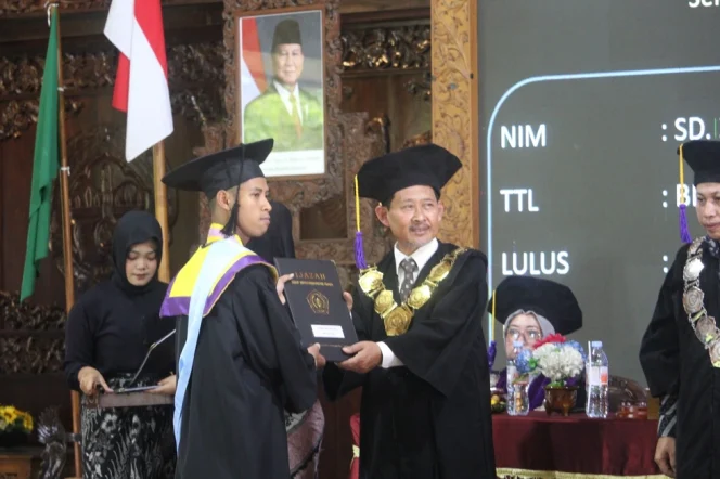
					STKIP Muhammadiyah Blora Gelar Wisuda ke-IV, Kukuhkan 24 Lulusan PGSD