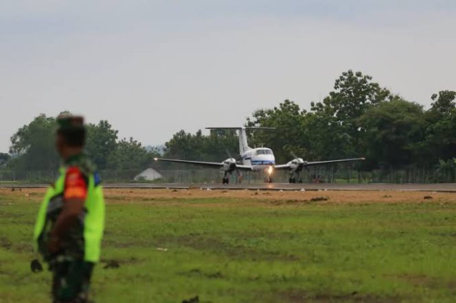 
					Komisi V DPR Minta Kemenhub Hidupkan Lagi Bandara di Karimunjawa dan Ngloram Blora